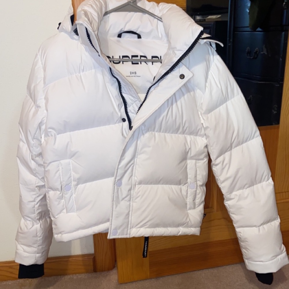 Aritzia Super Puff Shorty